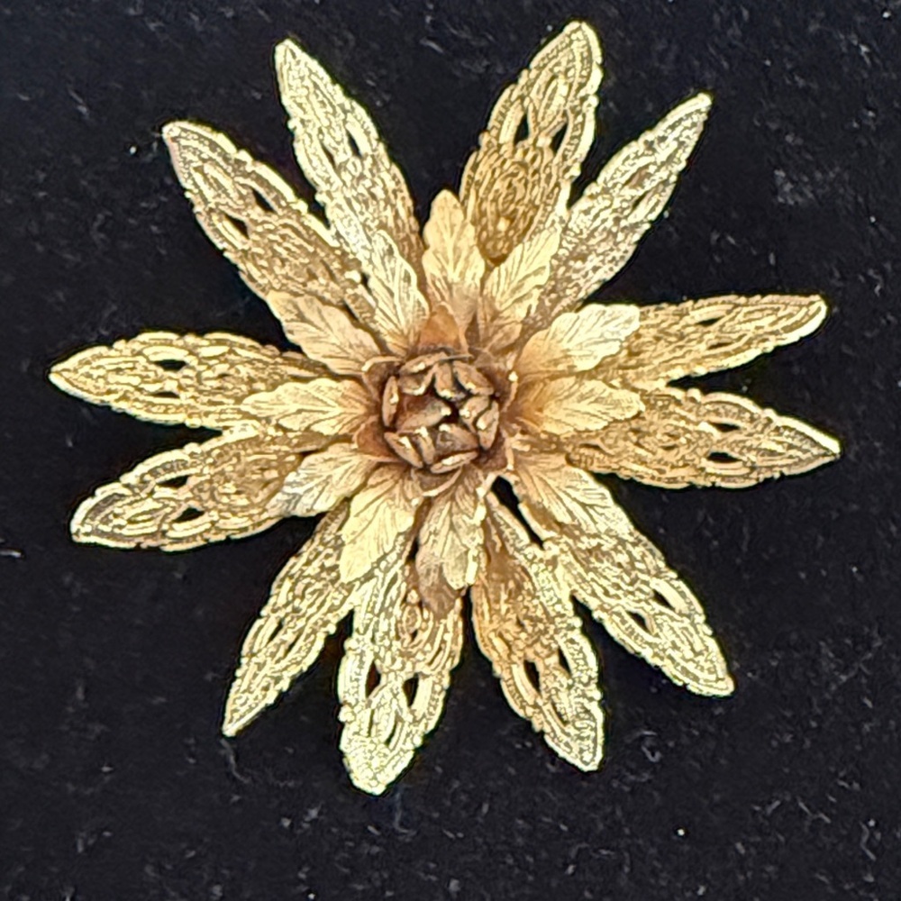 CORO Corocraft Vintage Gold Tone Filigree Flower Brooch